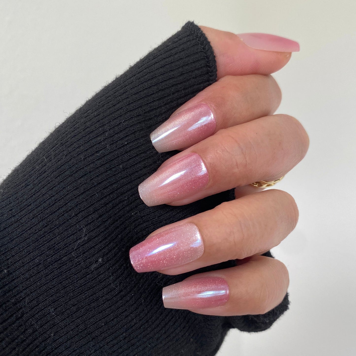 Shimmering Pink Whisper C025