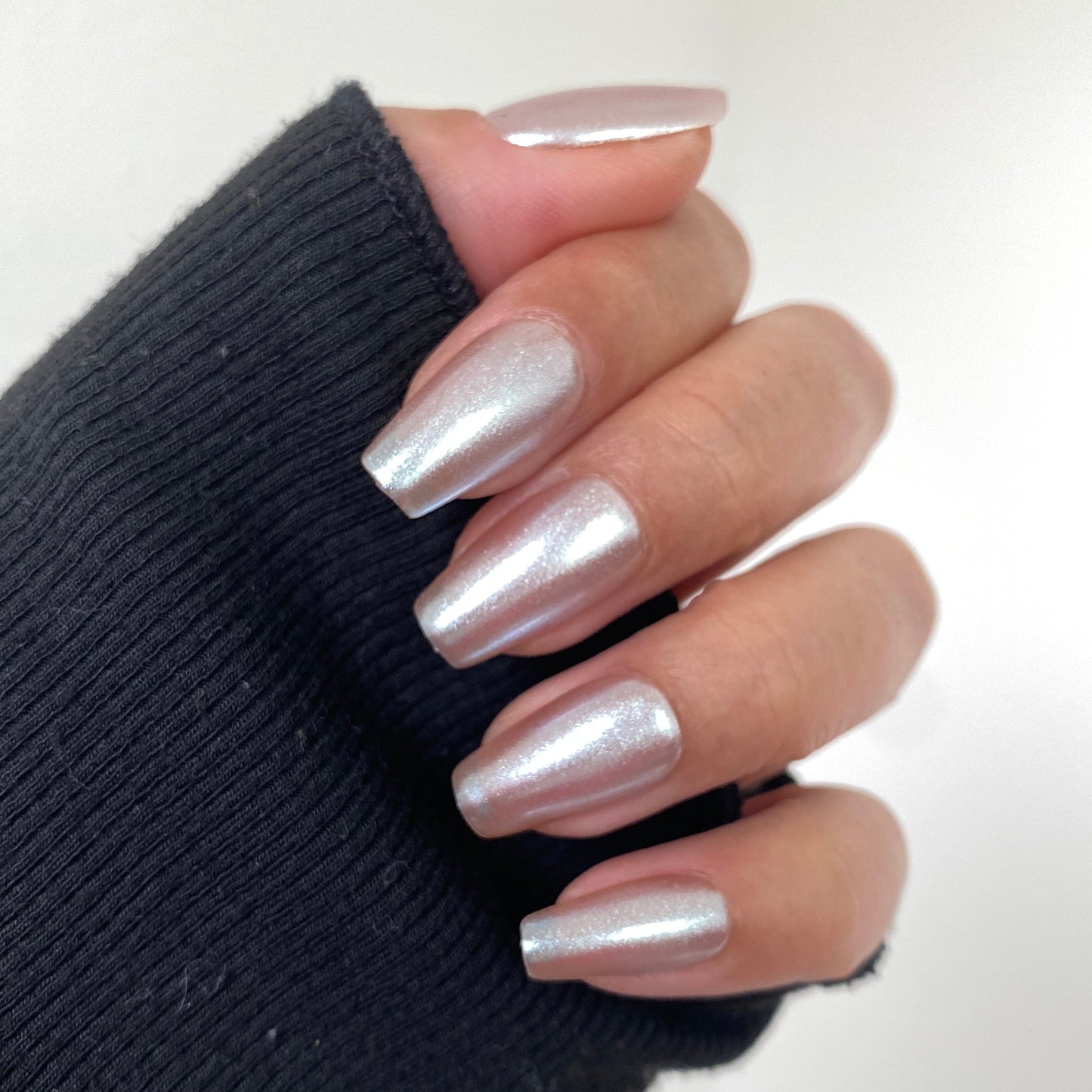 Champagne Lily handmade press on nailC021