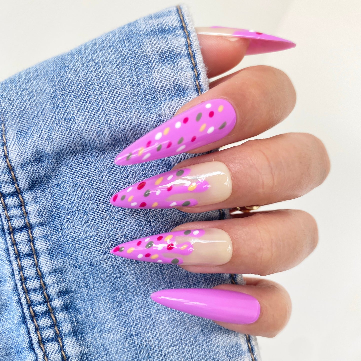 Frosty Delight handmade press on nail S0001
