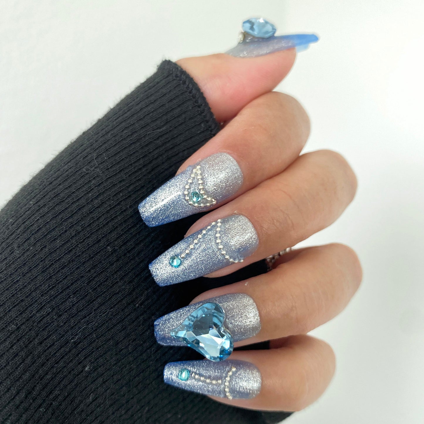 Frost Queen handmade press on nail C002
