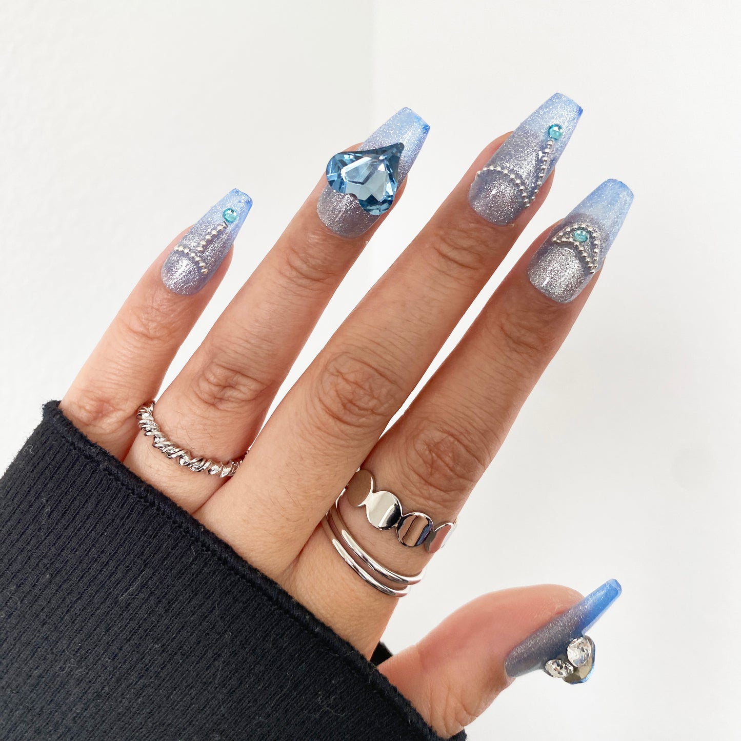 Frost Queen handmade press on nail C002