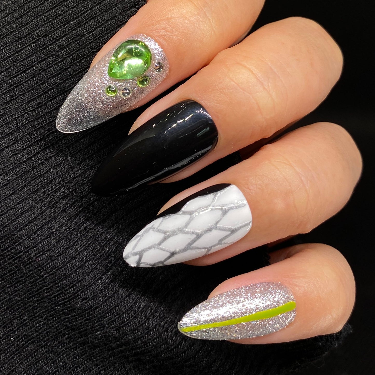 Python Luxe Nails #A014